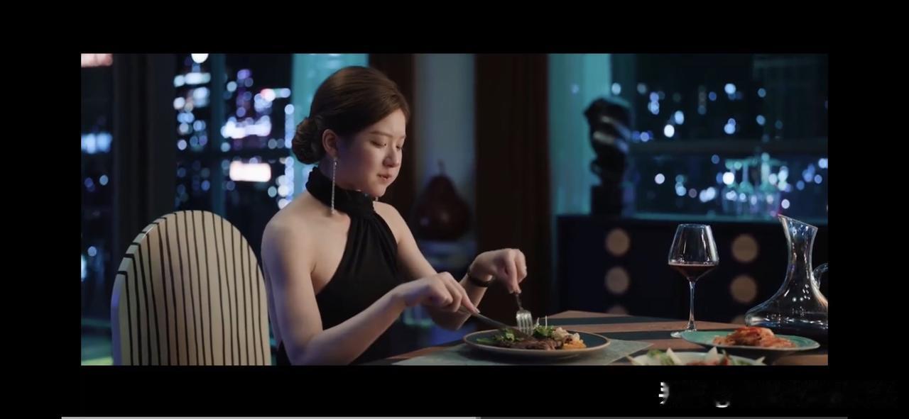 每次看到这一幕都会哭[流泪]

赵露思的演技，真的太赞了！

委屈，眼眶含泪，大