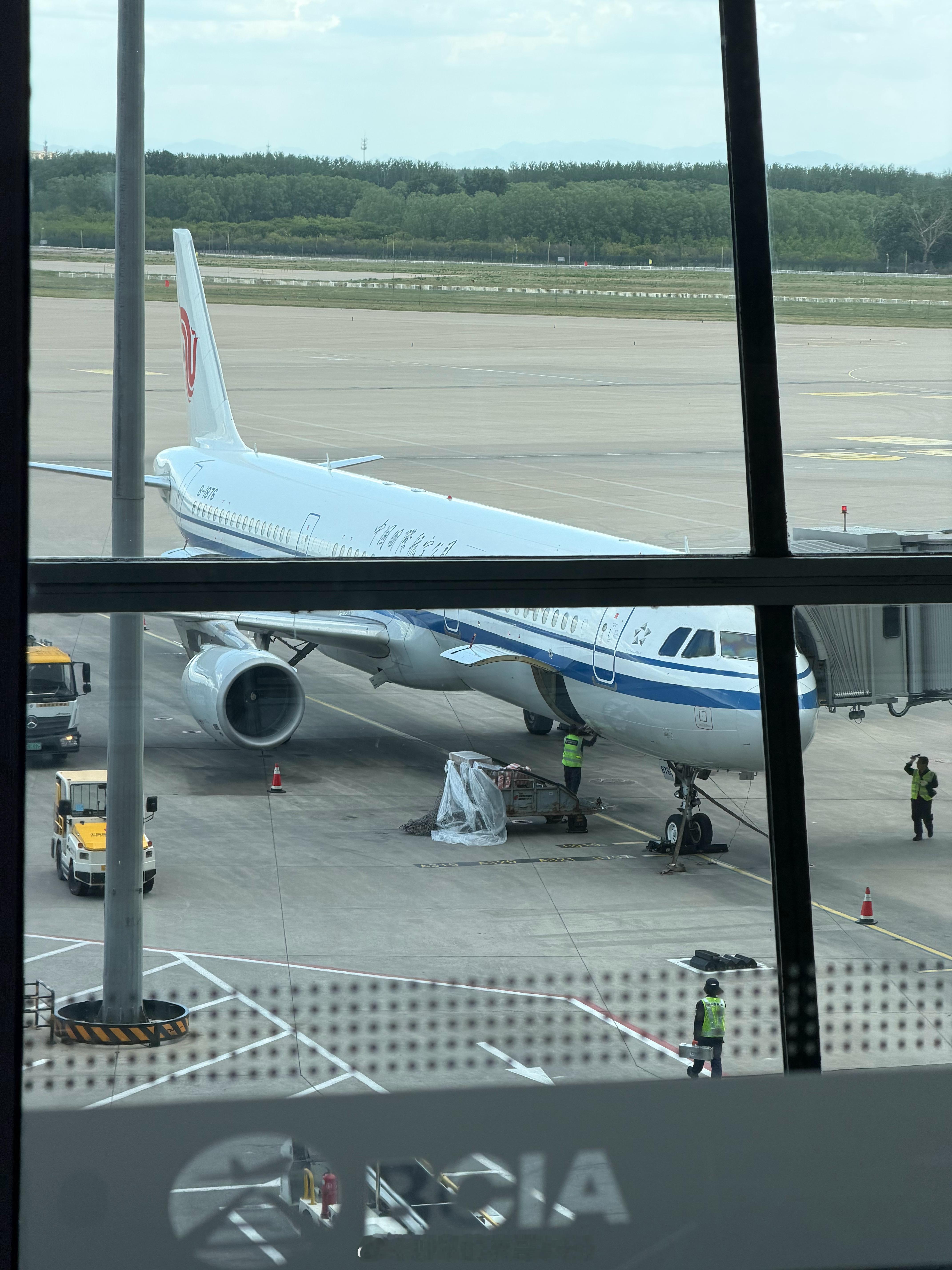 飞杭州发现和老板一班赓言赓语