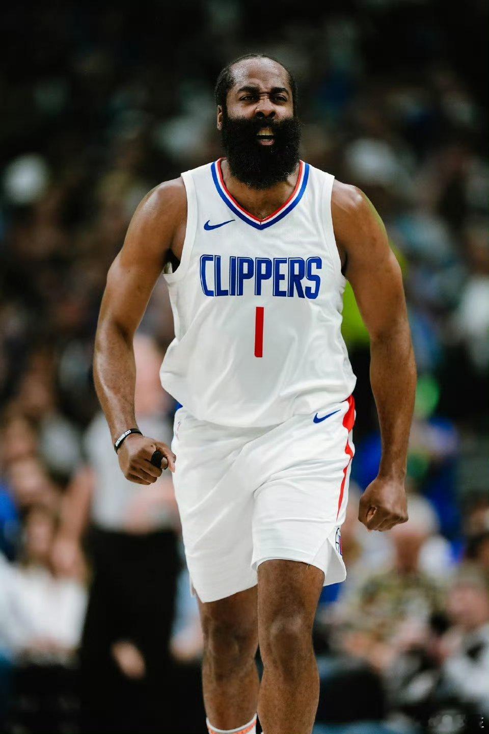 詹姆斯去骑士了，换了加兰和一个次轮。 