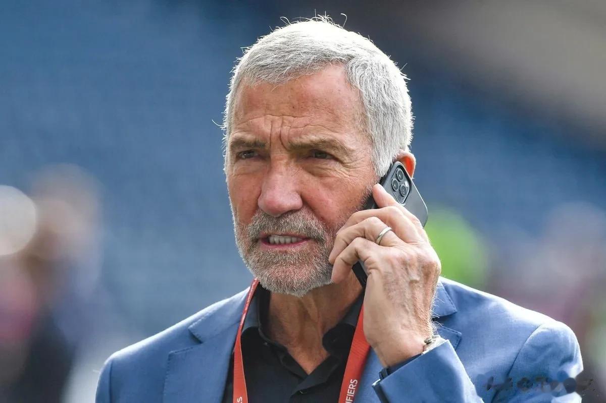 言论丨格雷姆·索内斯 （Graeme Souness）：“没有一个曼联球员能进入