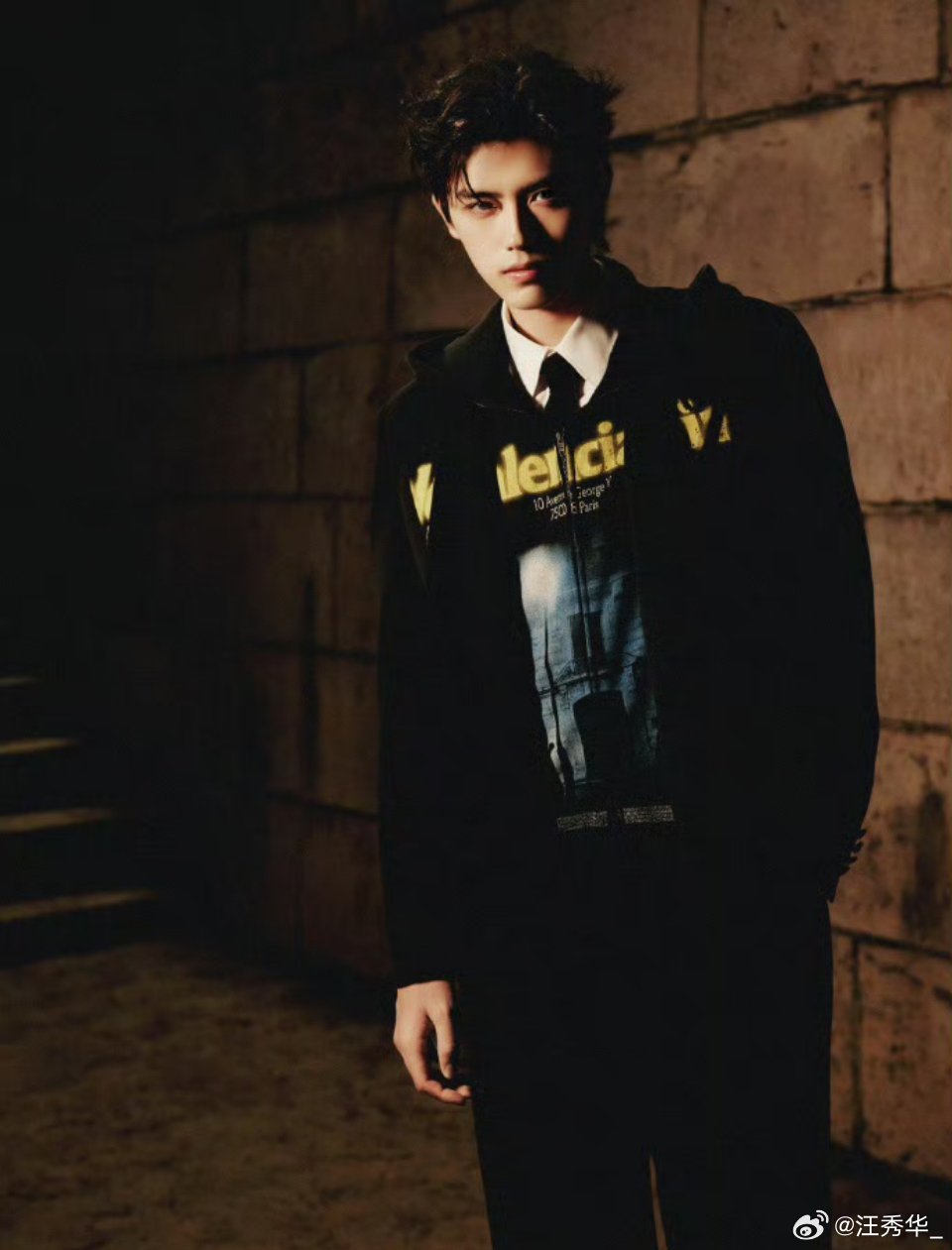 陈飞宇风格大变hello时装周陈飞宇这次在时装周的表现真的让人眼前一亮，整体风格