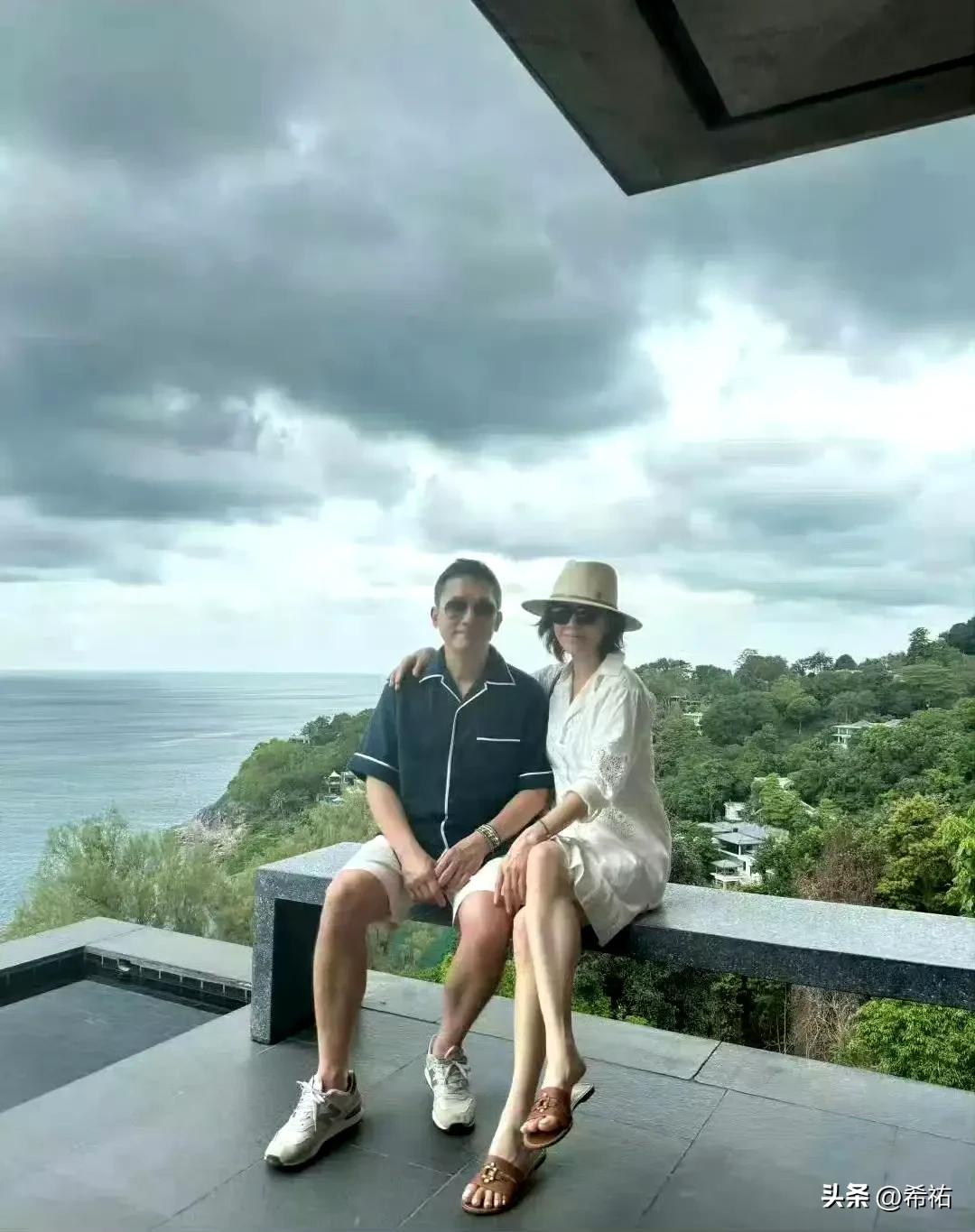 看看梁朝伟刘嘉玲夫妇，人家这才是生活，我们是活着。