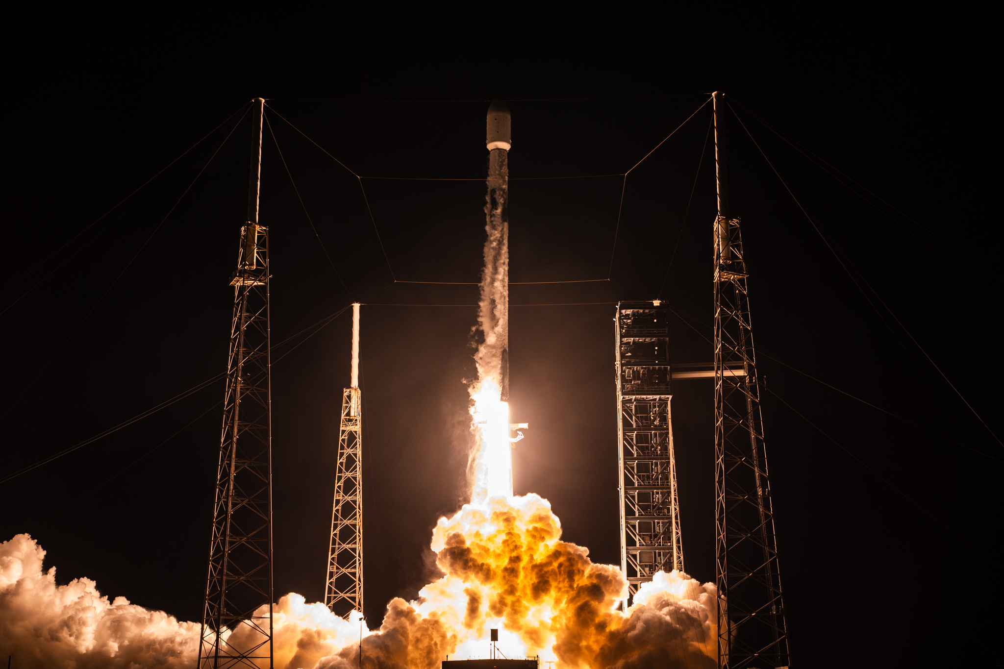 SpaceX财报远超预期，股价为何反遭重挫？8月6日，SpaceX股价再次大跌。