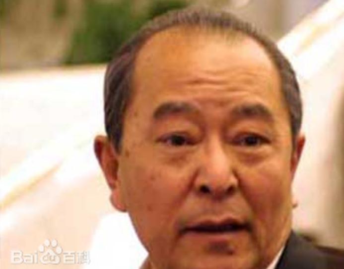 他演过50多次周总理，却被人说长得不像

“1995年7月的排练厅里，团长拍拍我