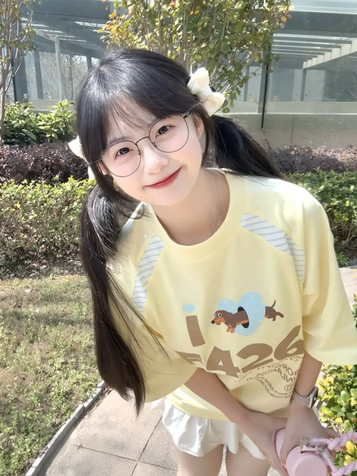 有种粘人的方式 是单纯想喊你的名字