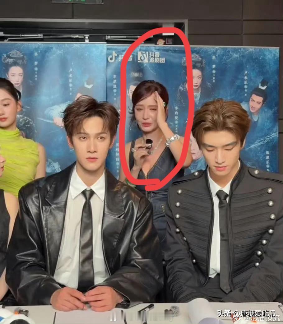 张萌哭也没用
不是黄杨佃甜和赵丽颖没法比，而是黄杨佃甜像个高中生，楚乔是从尸堆里