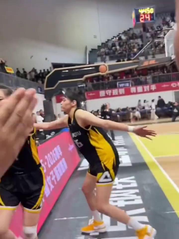 江苏干败广东。
everyone，我欢迎你，加油。