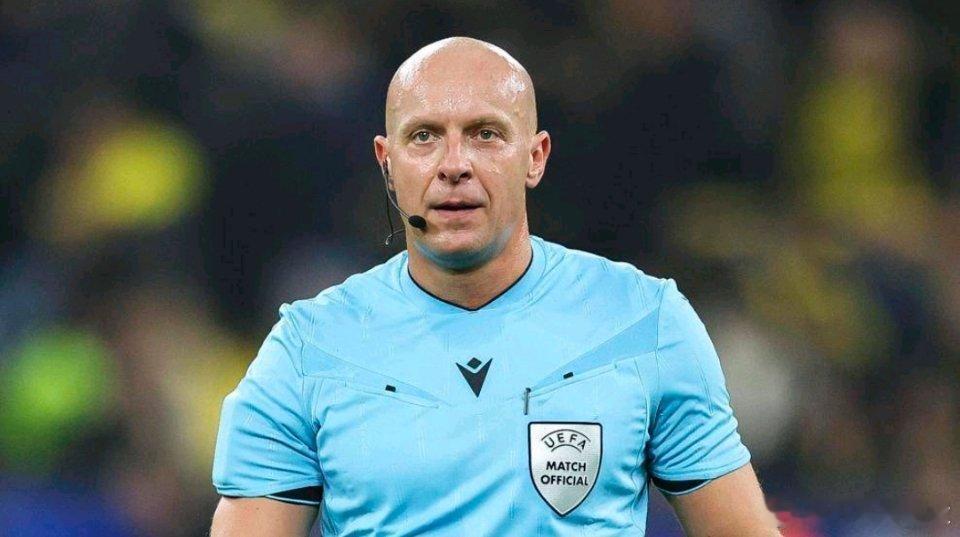 欧冠第四轮比赛将在本周打响。欧足联官方公布了该轮比赛日九场比赛的裁判安排。欧冠第