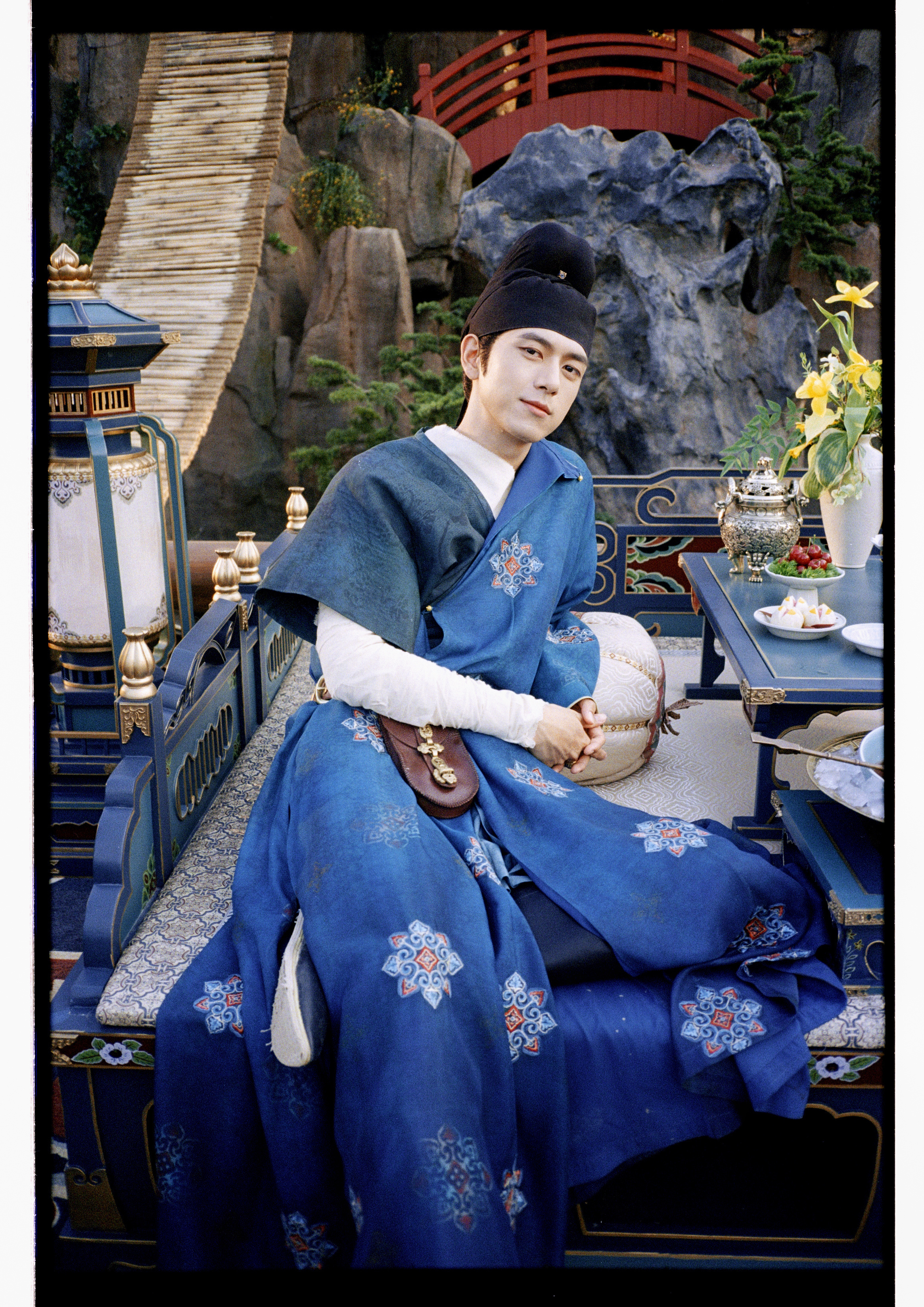 花鸟史摄影极佳[馋嘴][馋嘴]摄影三要素：模特好看、模特好看、模特好看P2照片中
