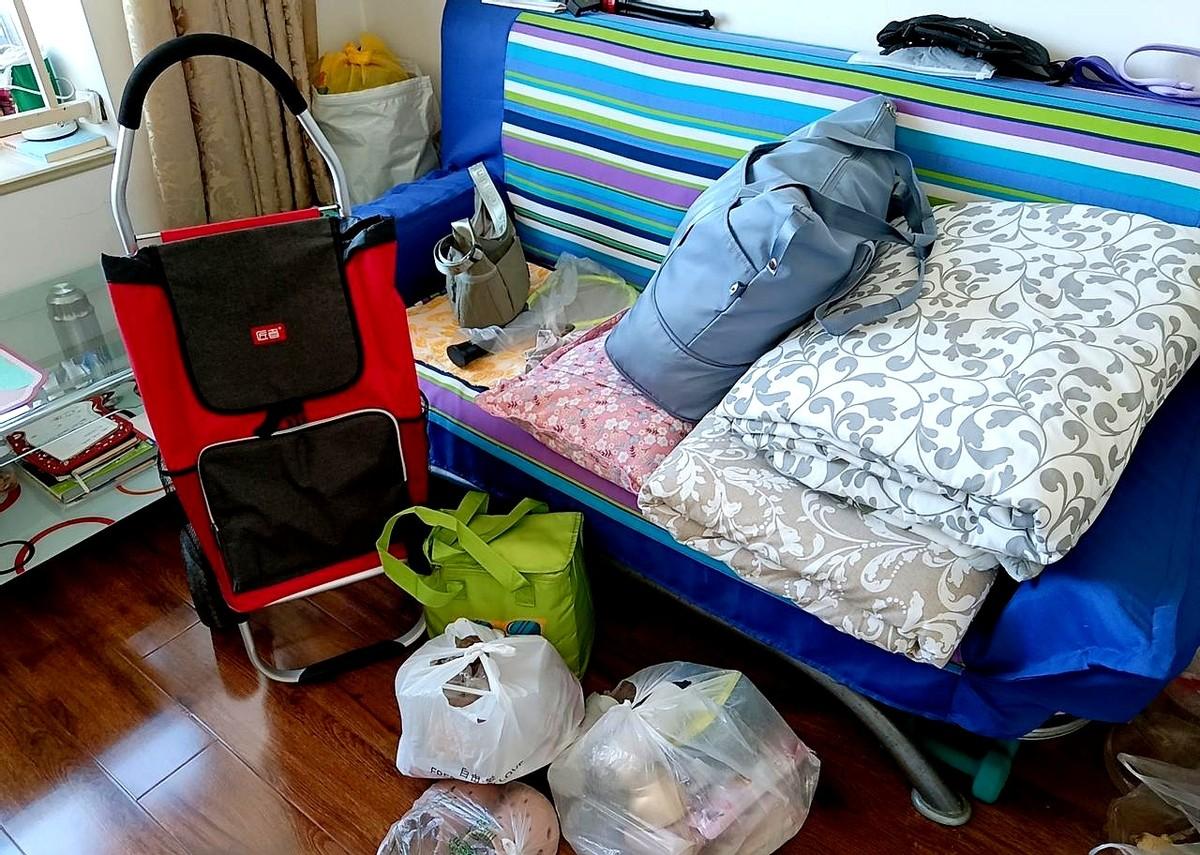 从重庆开启返程之旅，全程走国道近2100公里，中途去了趟河南许昌。
白天赶路，晚