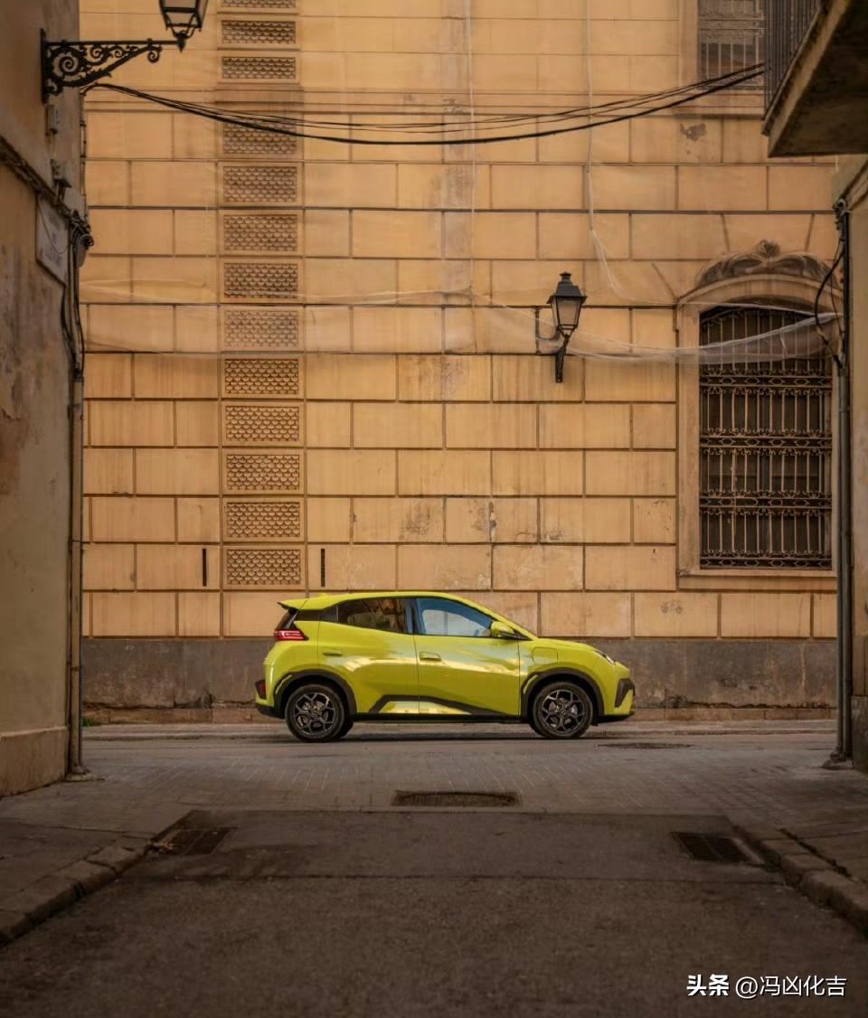 比亚迪海鸥不愧为世界知名小车，2025年还拿下汽车界的大奖，世界城市车大奖。能拿