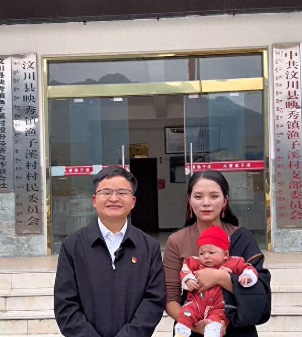 泪目致敬！汶川地震救人小英雄林浩现状曝光，如今扎根家乡出任村干部投身农旅推广，组