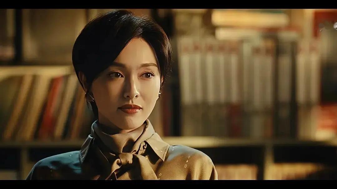 唐嫣为什么还是执着于要带假发，关键这个假发不好看啊。 