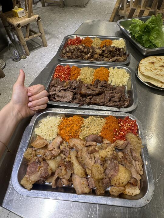 深圳蕞牛逼的烤肉！！好吃死了踏🐎的！！！