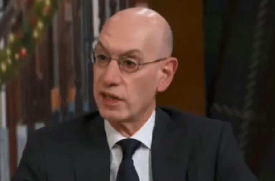 肖华的脸是不会红吗？

NBA总裁亚当·肖华近期就热火队后卫特里·罗齐尔的涉赌案