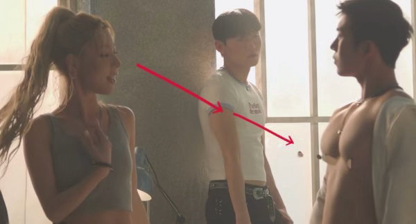 如何看待赵美延满眼肌肉男米米？没人觉得模特很可怜吗？ 