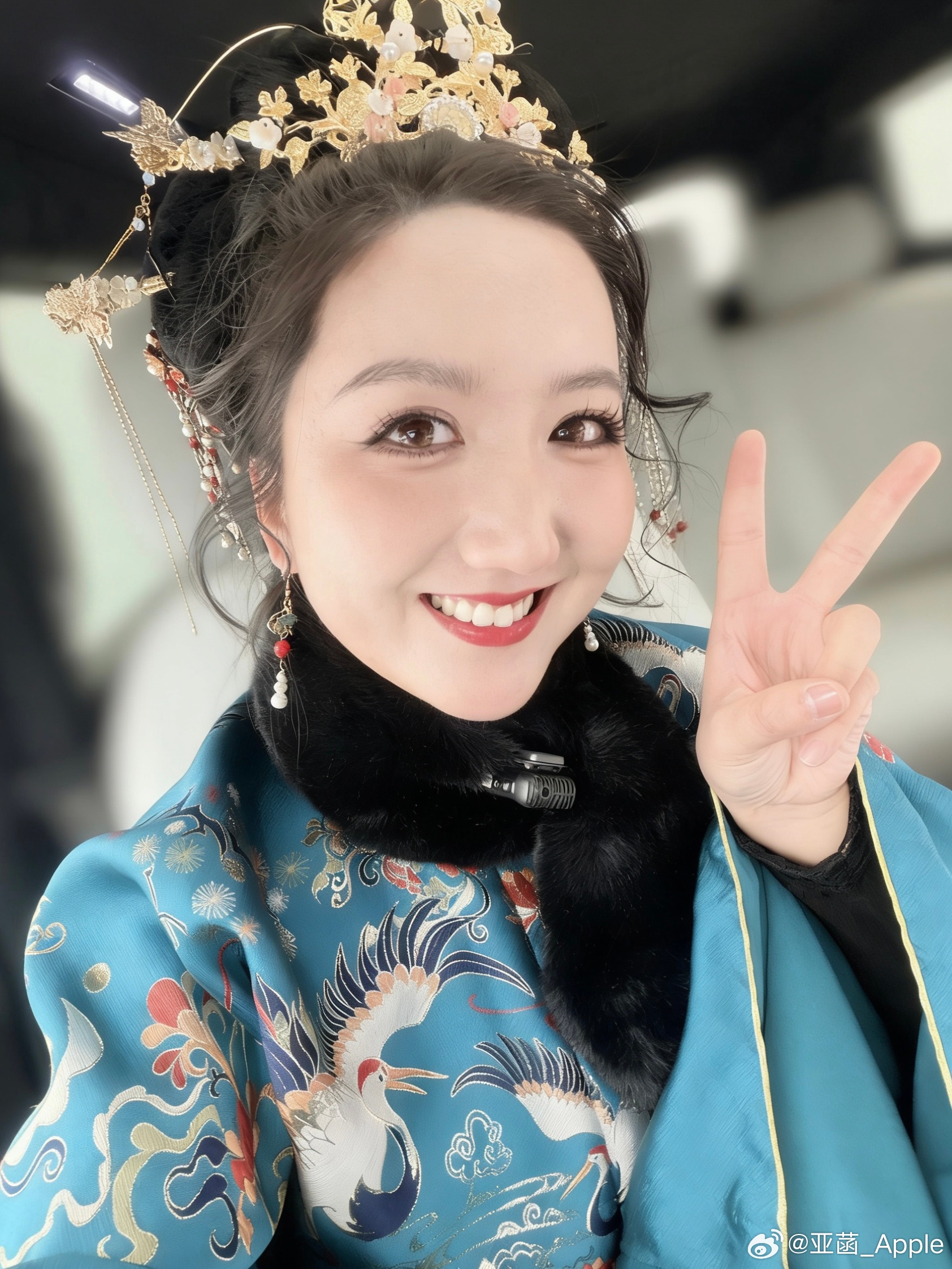 早上好🌞昨晚拍了一台高大帅气的车 自拍已打码吃完早餐，体验一下小鹏G6超级增程