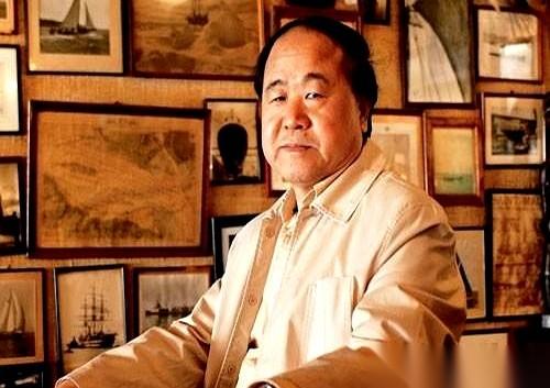 说真的，我有点担心莫言的颈椎。
二十多顶帽子，又是荣誉博士，又是客座教授，眼花缭