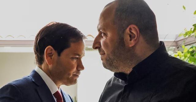 这简直是奇耻大辱，泽连斯基的代表团满怀希望飞到美国，结果连白宫的门都没摸着。特朗