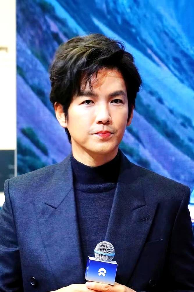 钟汉良这把年纪还在演霸总？别说，人家新剧《蜜语纪》首播直接冲到全国收视第一，东方