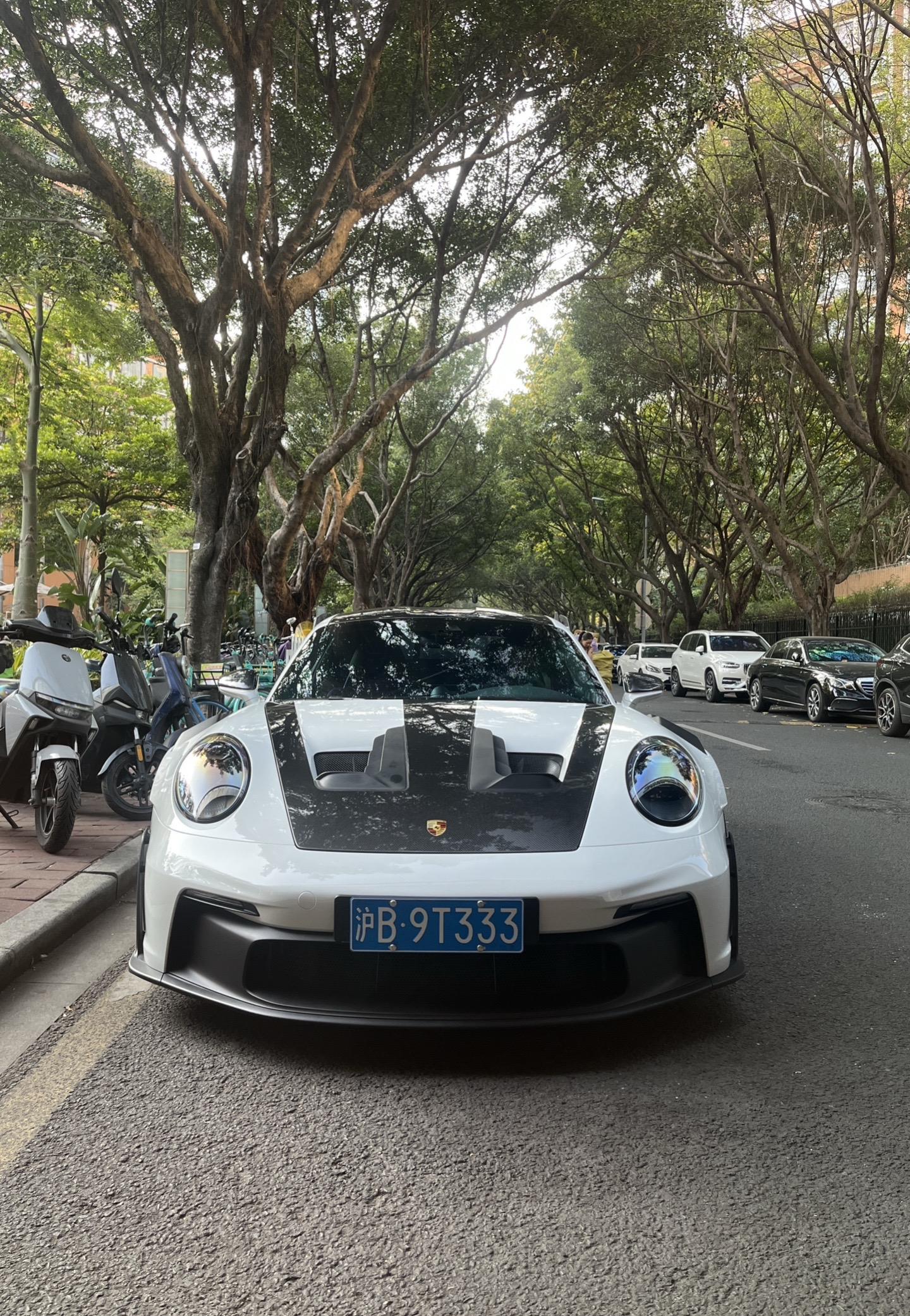 上海沪少992GT3RS打卡广粤大舞台，还改了全球限量50套的AK -...