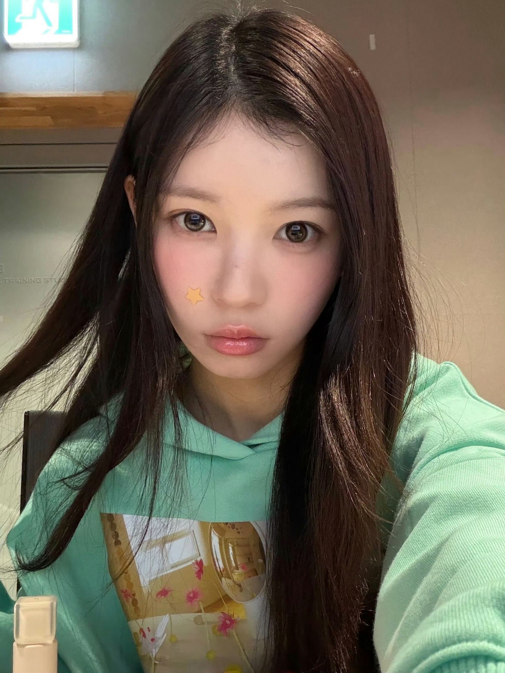 薄荷绿女孩 