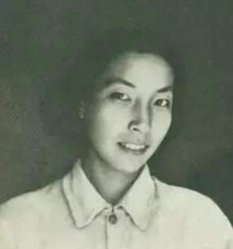 1978年，党组织派人找到浦安修，向她移交了补发给彭老总的48000元工资稿费这