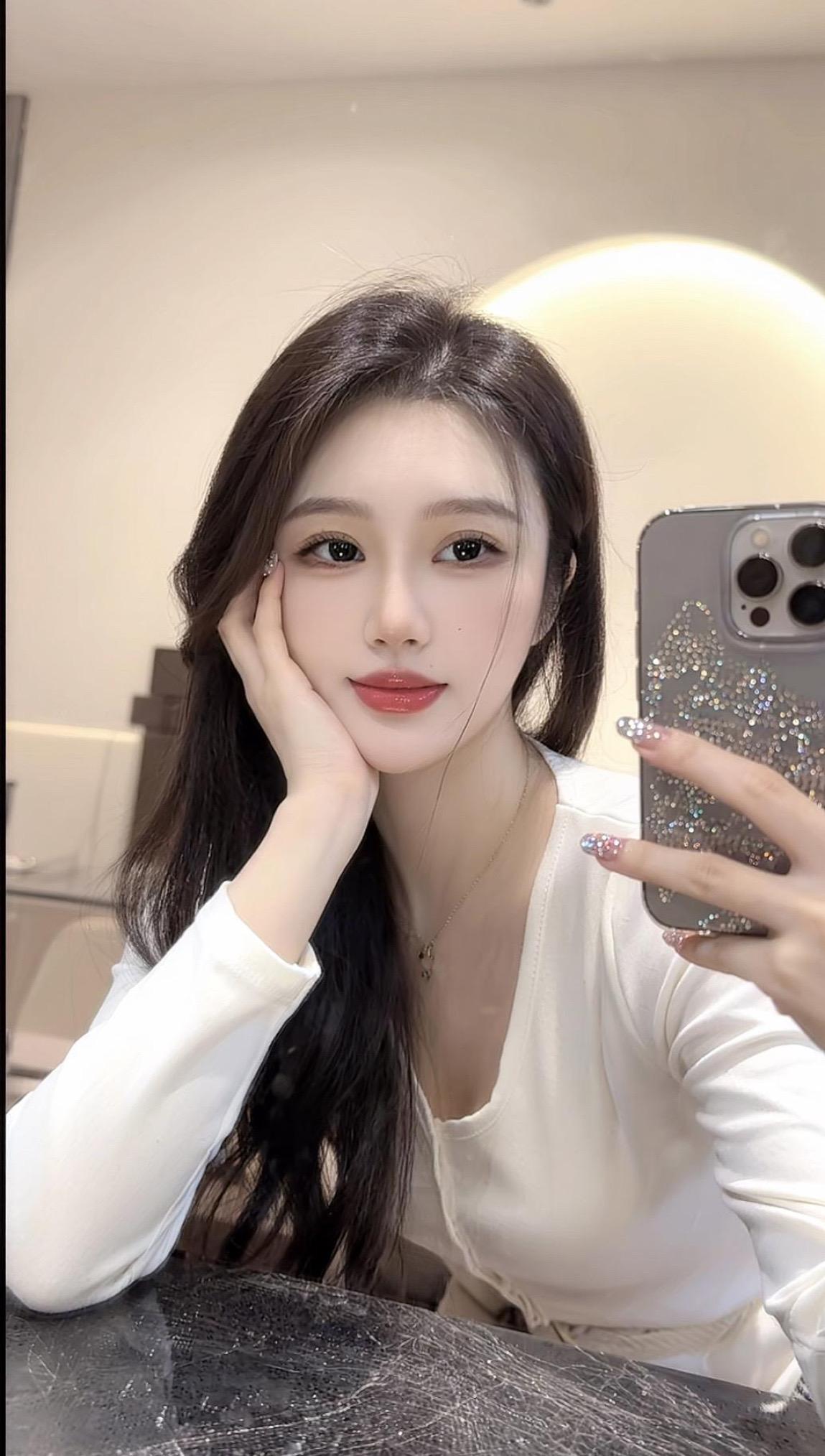 人人都觉得永远很远，其实它可能短得你都看不见，珍惜你认为值得珍惜的，别让生命留下