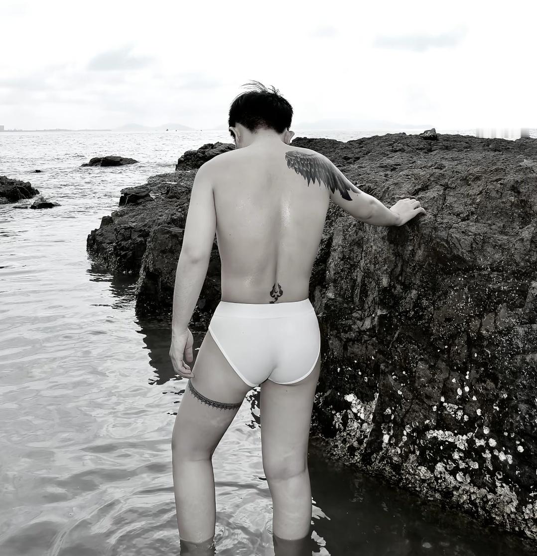 十点海边 