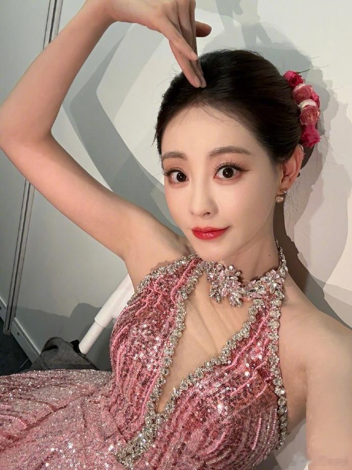 陈昊宇祝绪丹你俩有点暧昧了祝绪丹赖伟明这样的萌神有两个 说微博之夜是社交大厅没问