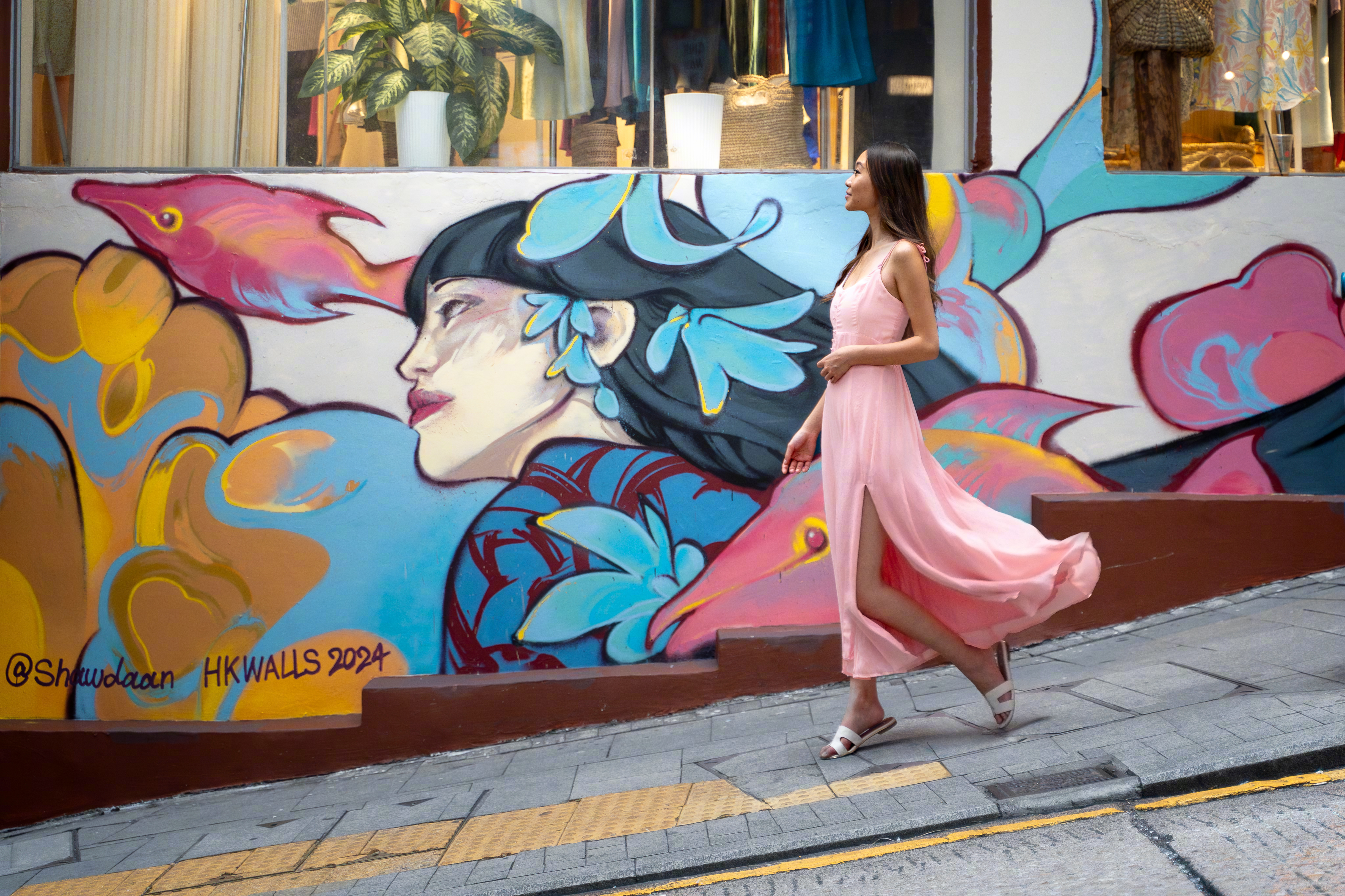 玩家式心态探索世界把自己当成人生游戏的主角，在人生这场游戏中，其他人只是不同阶段