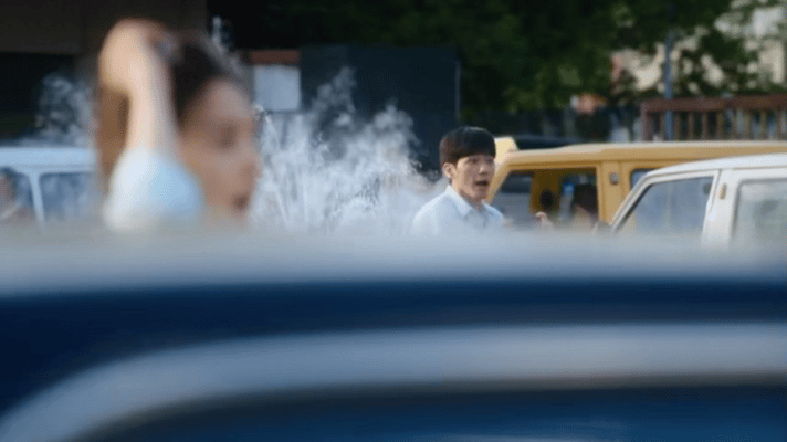 北漂人看冬去春来好像照镜子冬去春来普通人看剧北漂人看自己烟火人间里，有人看故事，