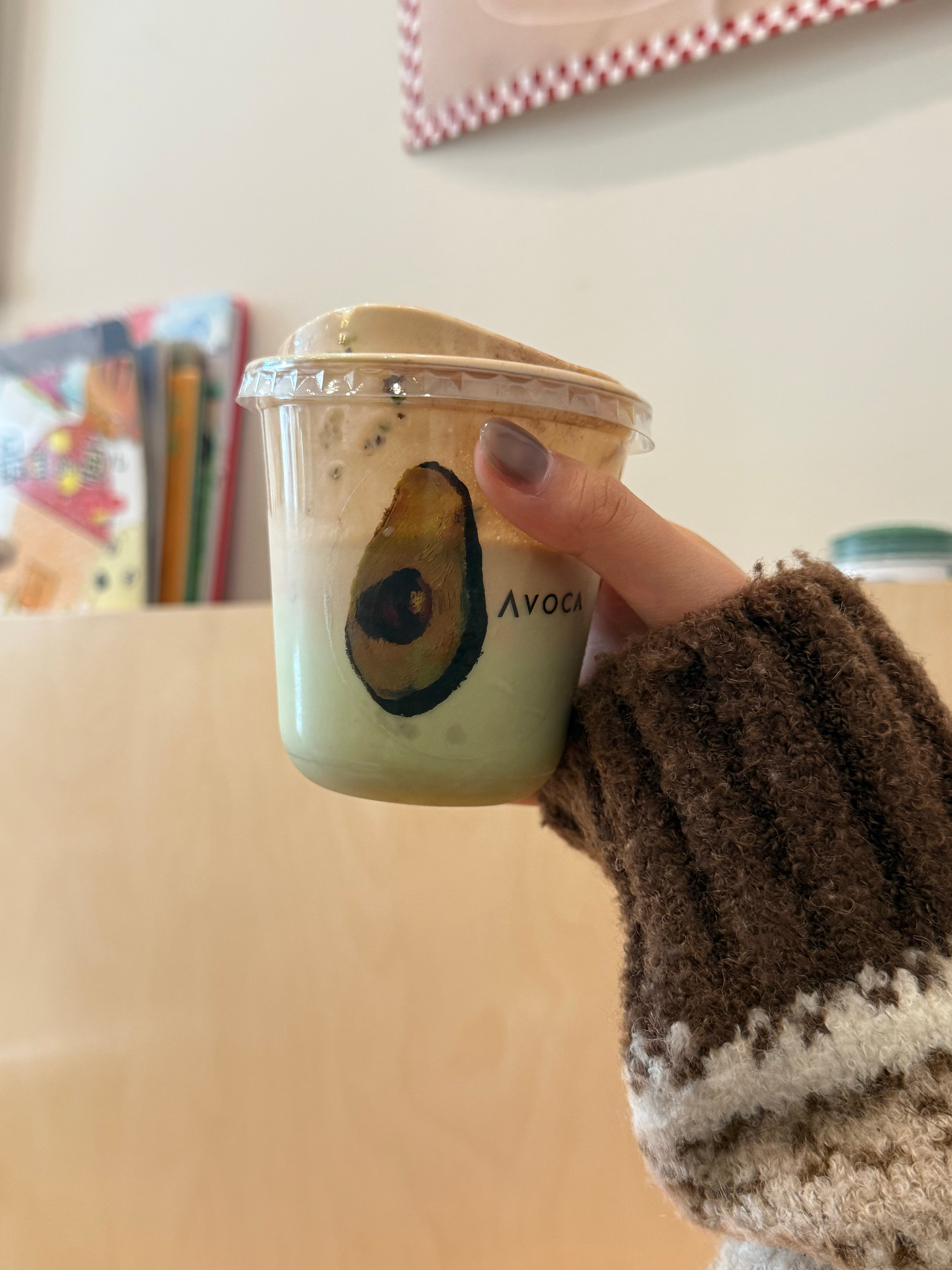 回杭州，发现温度已经可以骑车出门了，就把车抬出来打好气，挂上买了一年都没拆的锁。