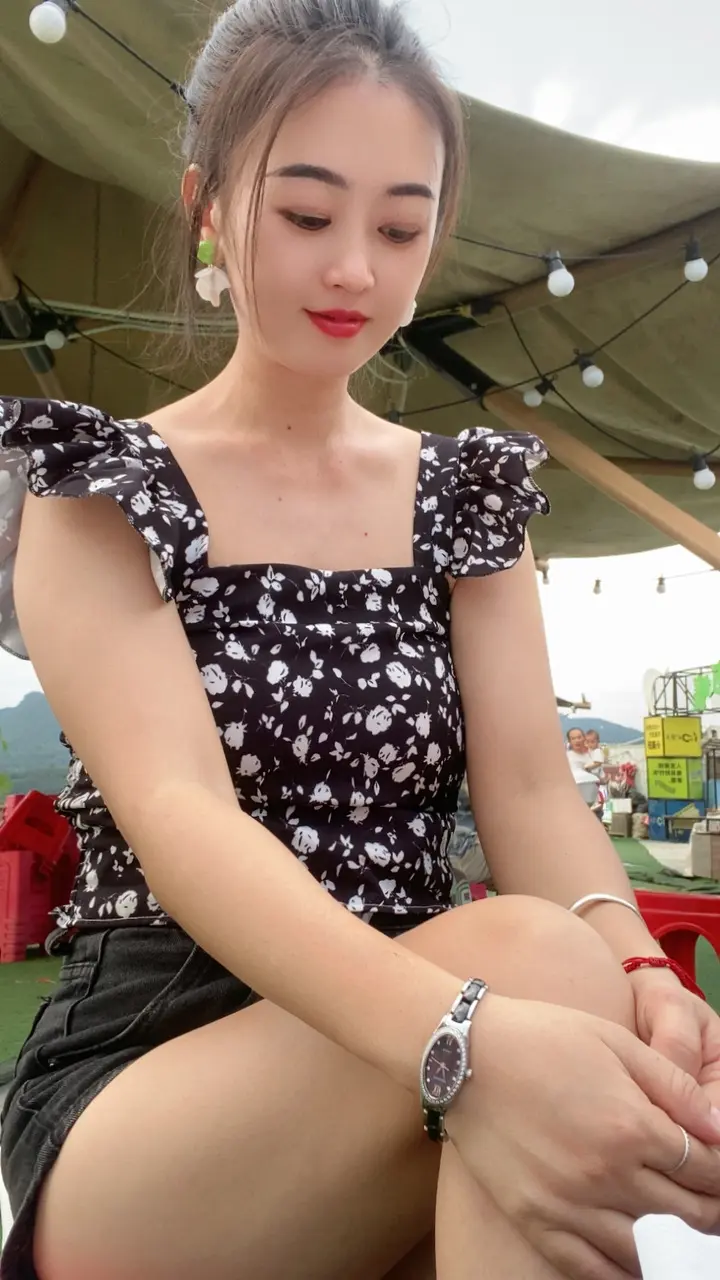不做烧烤了 ，回家生孩子朵，听说现在生孩子，一个月补贴3600😂😂
