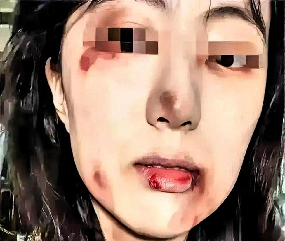 河南这位公公，真是给全天下的男人上了一课。
 
产后十二天，正是产妇身体恢复最关