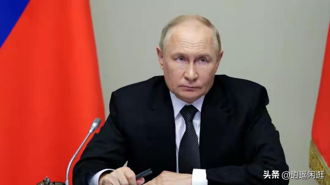 普京就扔了一句话，全世界的空气都安静了。他说，美国的 “战斧” 导弹要是敢碰俄罗