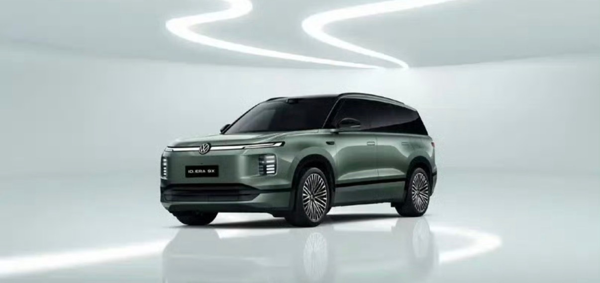 【上汽大众ID.ERA 9X仙踪绿车色官图 预计3月底开启预售】2月28日，上汽