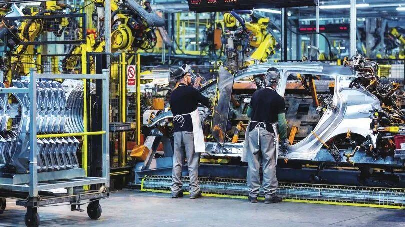 最近中东局势骤然升级，战火蔓延的冲击波正精准砸向日本汽车产业，不少人好奇这场地缘