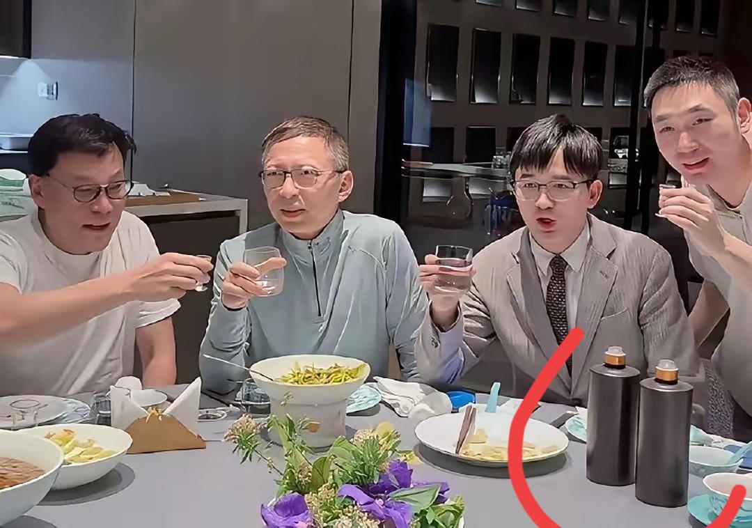 这几位大佬喝的是什么酒