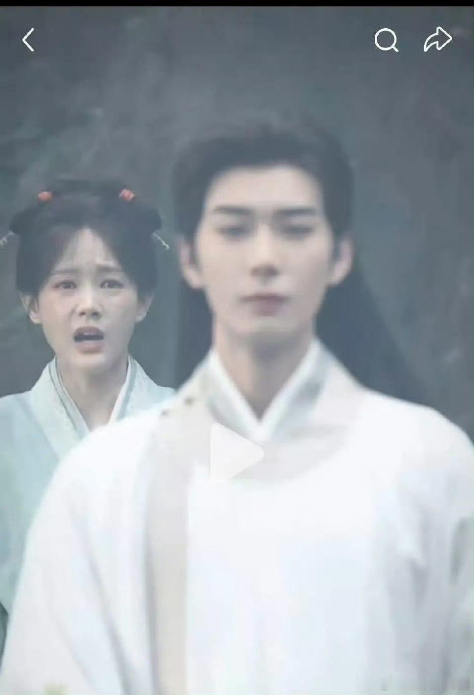 陈星旭和李一桐这cp对吗？某人像仆人一样。。 