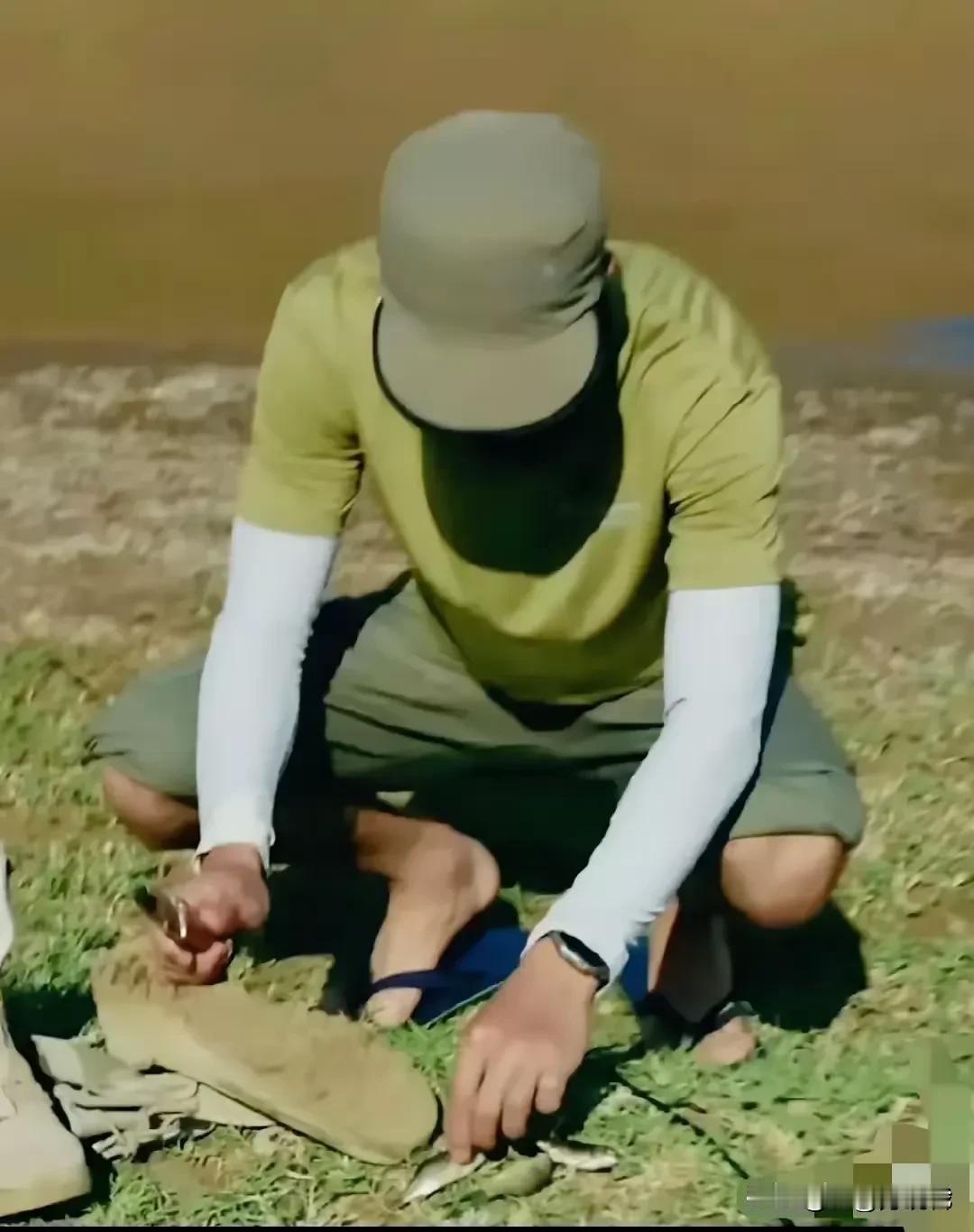 一博，“鞋底”是你收拾小鱼的案板吗[呲牙]