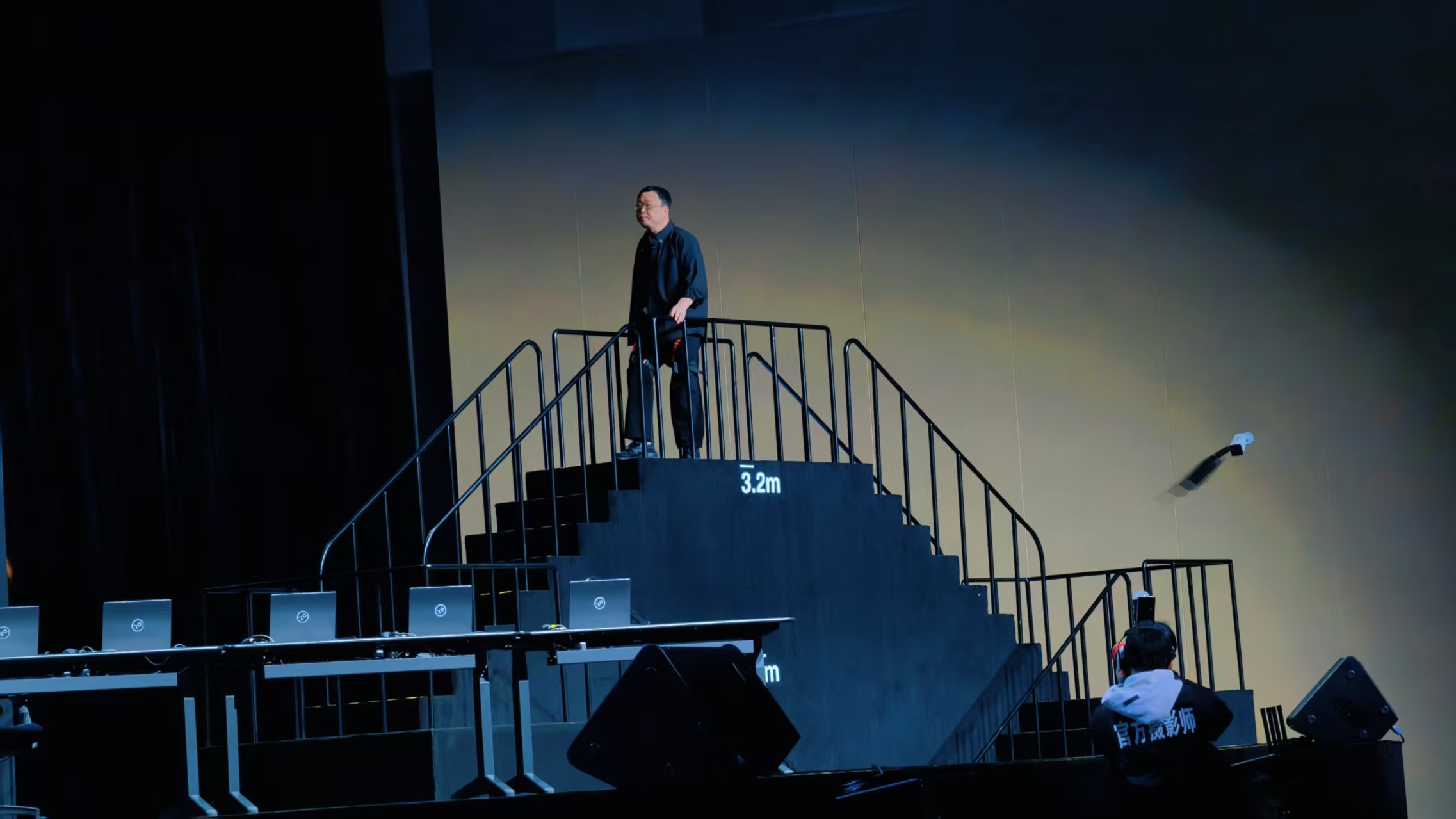 罗永浩为直播迟到致歉全部退款？ 