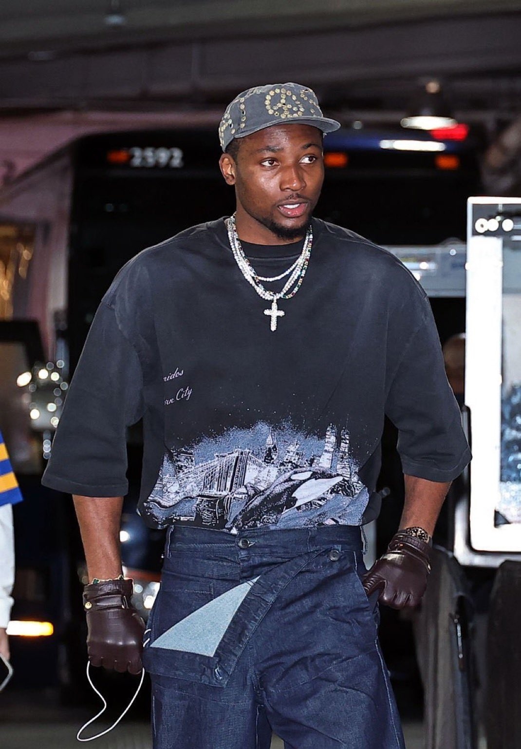 还要留着互相折磨？金州勇士队并不介意留下乔纳森·库明加，更不想把他交易出去换些垃