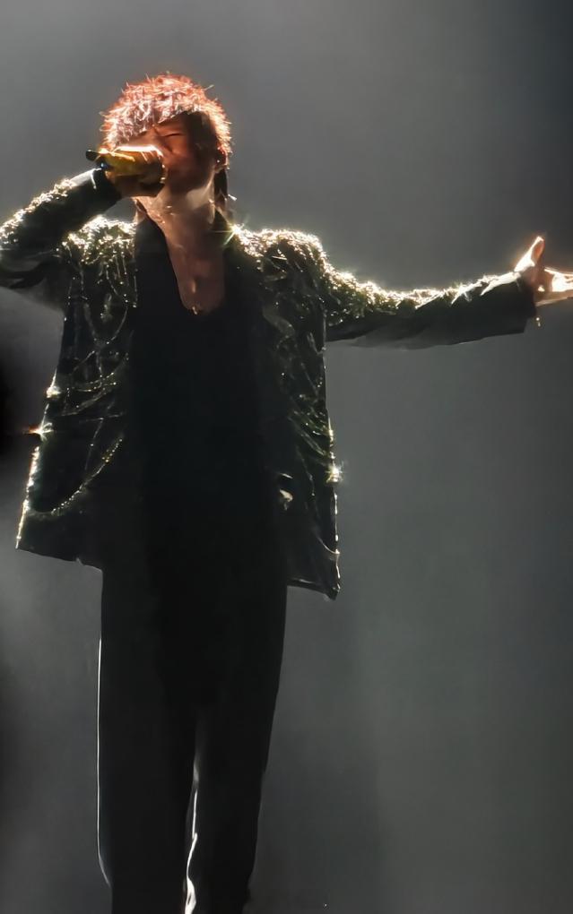 胡彦斌新身份胡彦斌这新身份太绝了！四旬唱跳爱豆实锤，律动带感还全是巧思，唱跳松弛