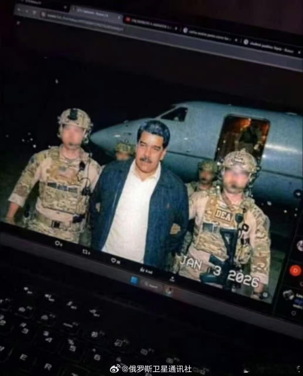 这波双标真的看笑了！平时把自由民主挂嘴边，张口鸡蛋闭口高墙的人，现在居然集体欢呼