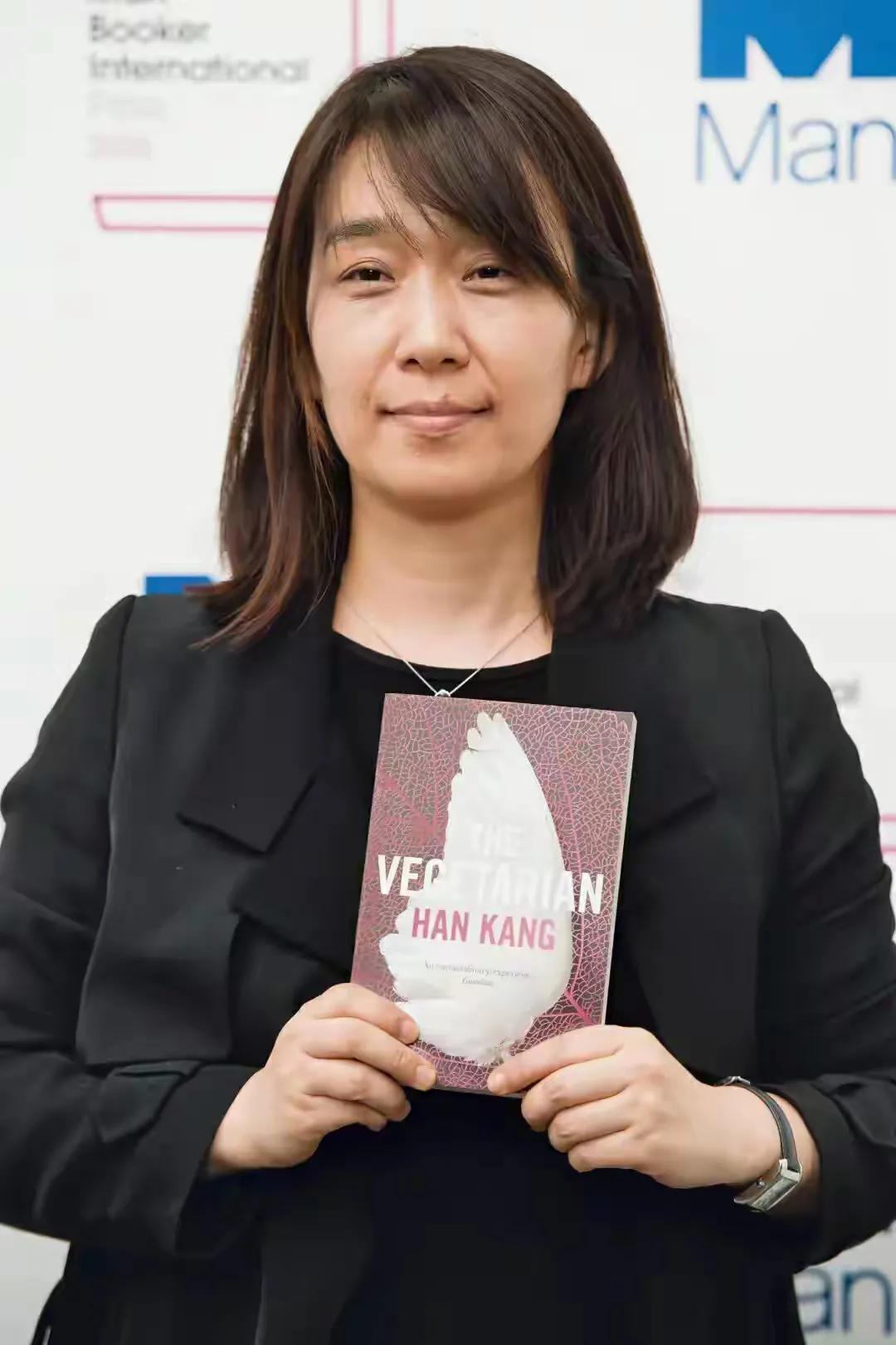 “瞧瞧你这副德行，你现在不吃肉，全世界的人就会把你吃掉！”

这里当然不是指真的