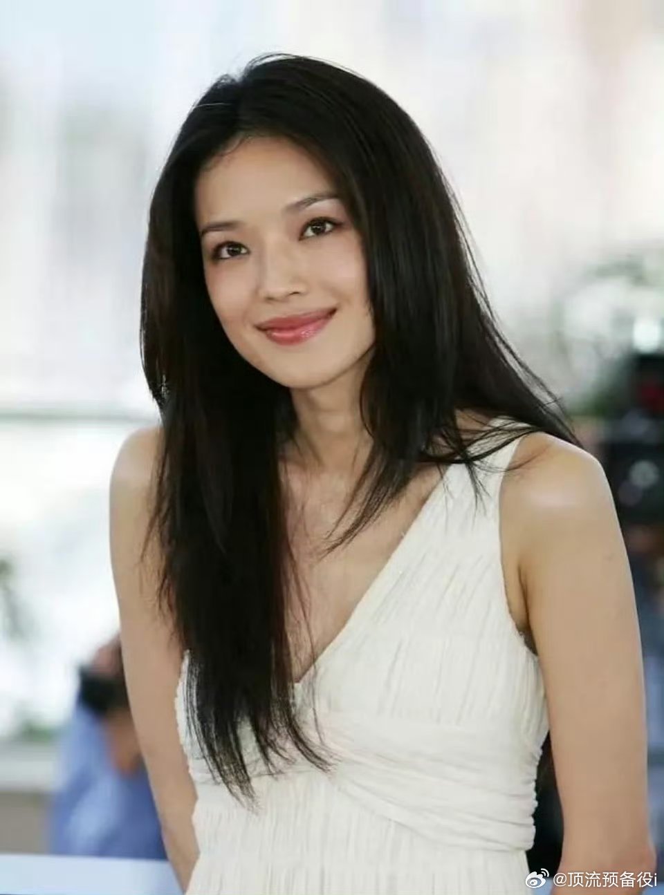 千禧年那时候的妆容好美，章子怡周迅李冰冰舒淇阿娇李梦，一个个美的好高级。 ​​​
