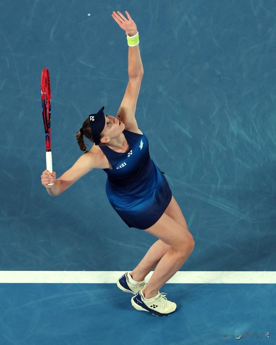 莱巴金娜7-5/6-2格拉切娃
5号种子莱巴轻松晋级澳网第三轮。