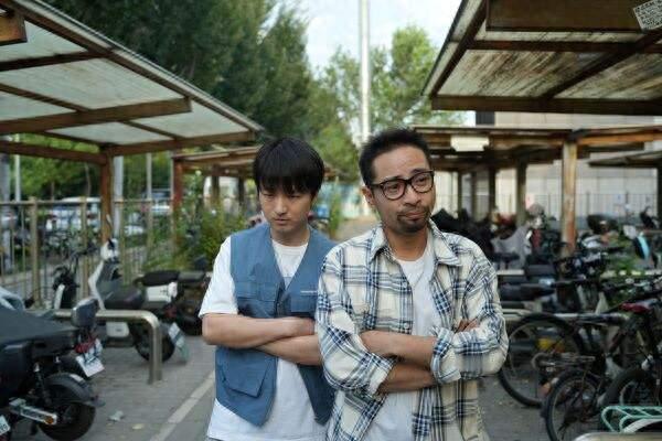 周星驰、姜文盛赞！《银河写手》揭露打工人心酸　50%来自真实事件