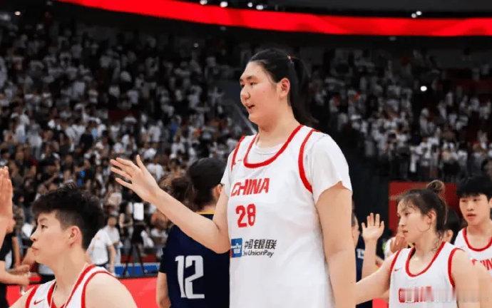 中国女篮不行了？日本女篮二队 114 比 37 血洗中国香港，狂赢 77 分。你